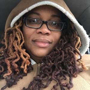 Meet your Posher, Seneia